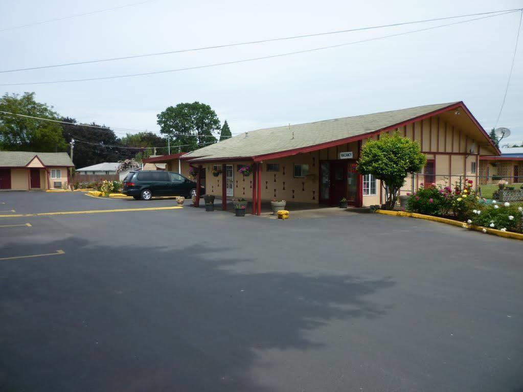 Budget Inn Motel Woodburn Ngoại thất bức ảnh
